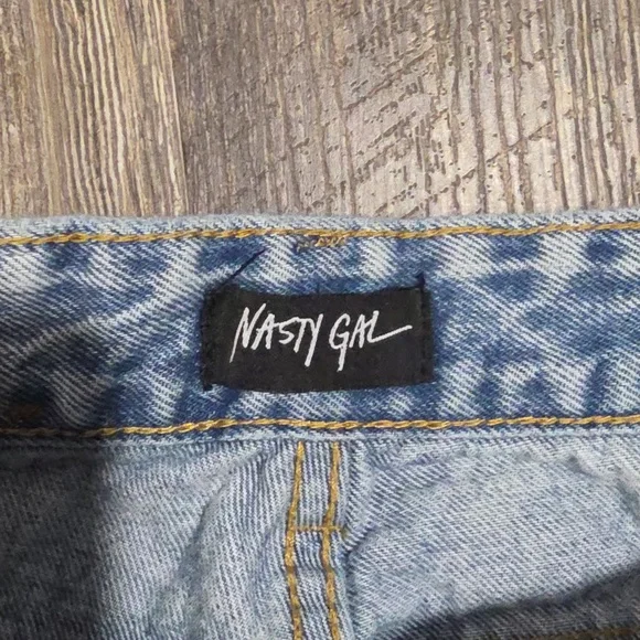 Nasty Gal Mom Jeans Women's Size 8 Distressed Slit Ankle Light Wash Relaxed - Picture 2 of 10